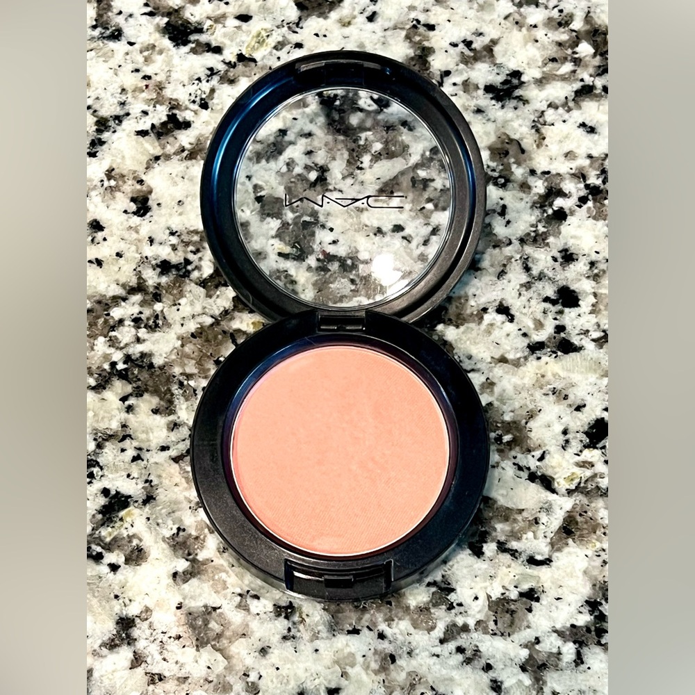MAC Cosmetics Spellbinder Blush